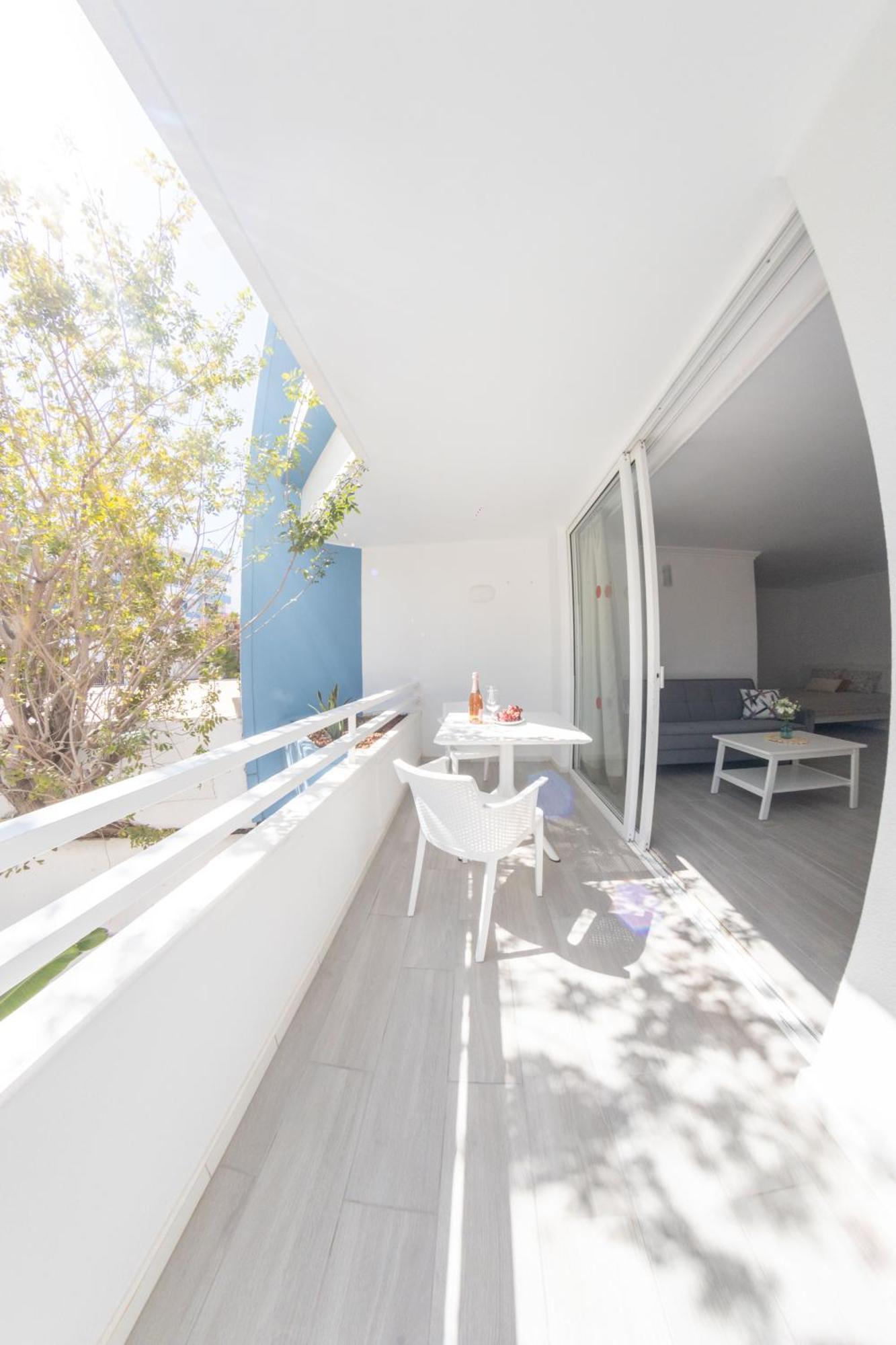 Retreat Oasis Studio Apartment Сан Мигел де Абона Екстериор снимка