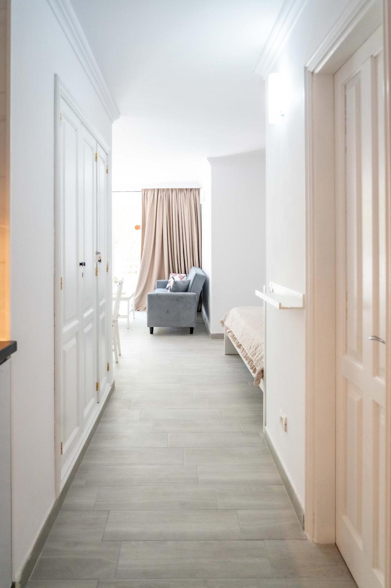 Retreat Oasis Studio Apartment Сан Мигел де Абона Екстериор снимка
